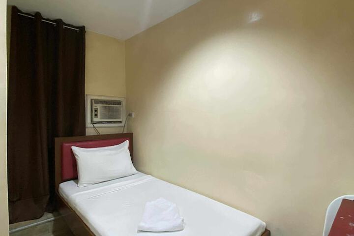 Room 12 of 16