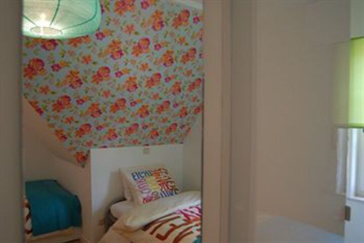 Room 6 of 30
