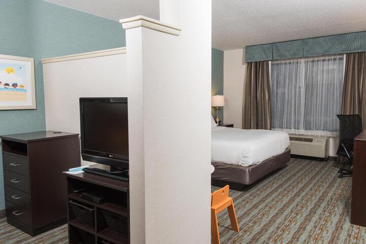 1 King Bed Suite (4 of 23)
