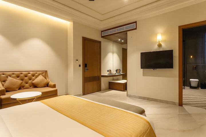 Room 28 of 61