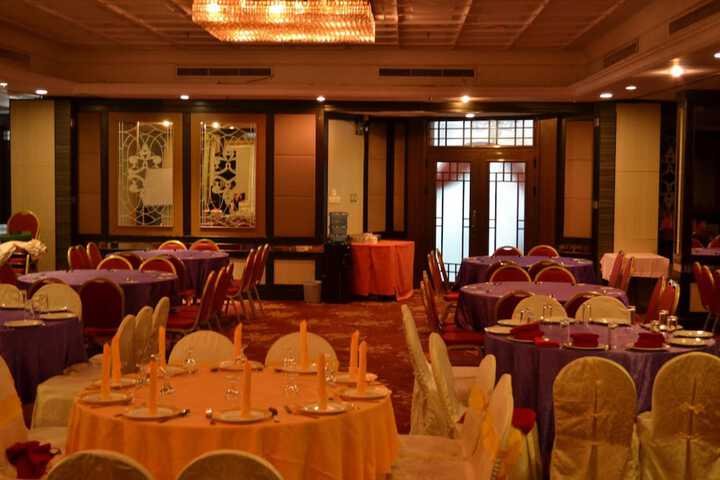 Ballroom/Hall 51 of 59