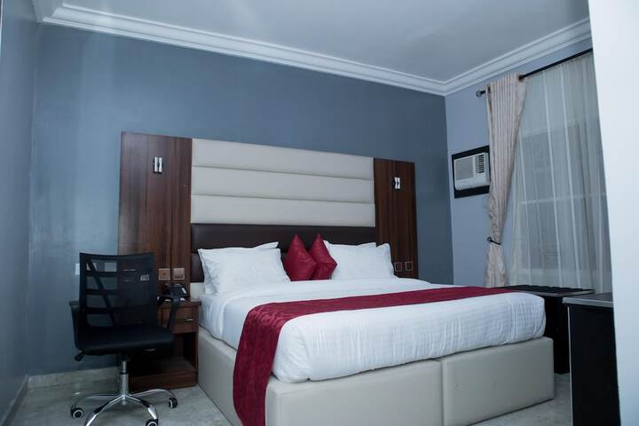 Room 7 of 82