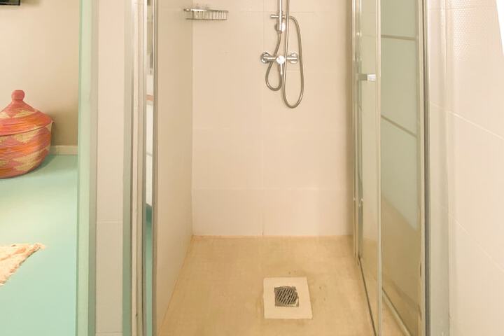 Room 20 of 35