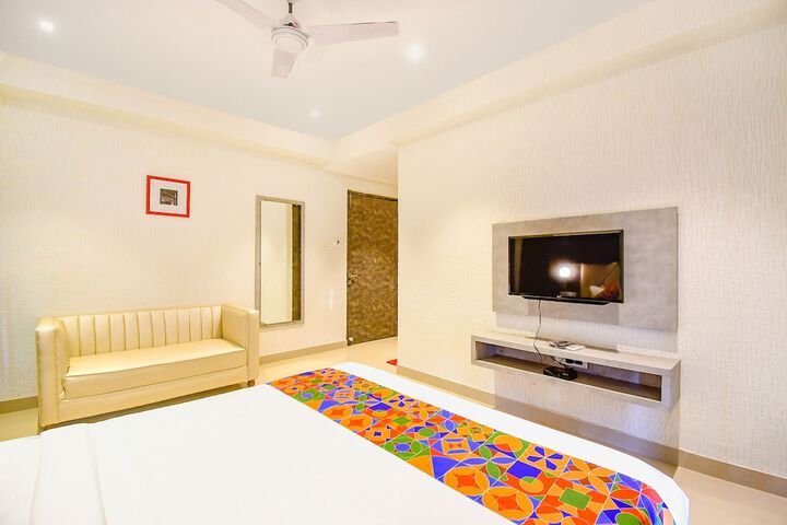 Room 20 of 38