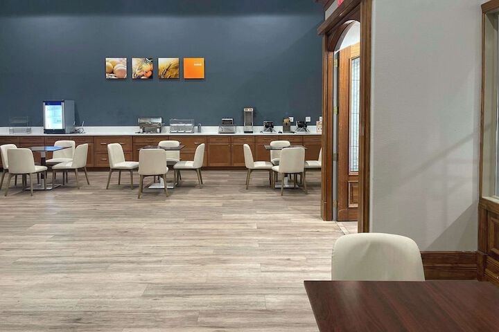 Breakfast area