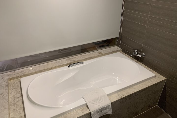 Room 82 of 120