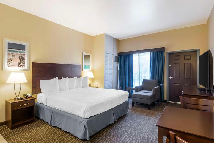 1 King Bed (11 of 21)