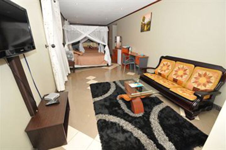 Room 16 of 33
