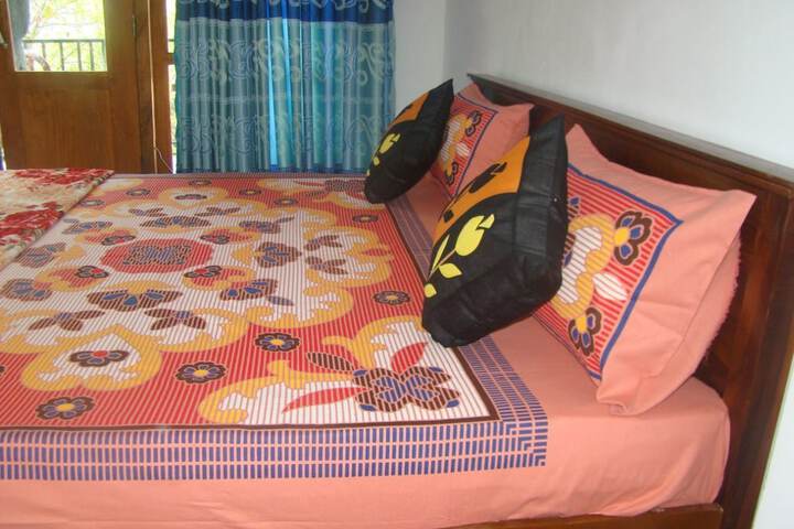 Room 13 of 17