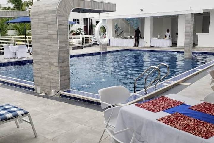 Pool 34 of 120