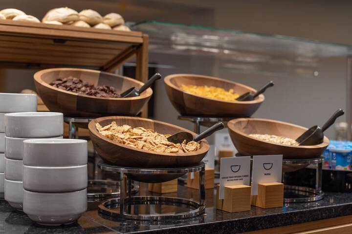 Breakfast/Coffee Service 39 of 66