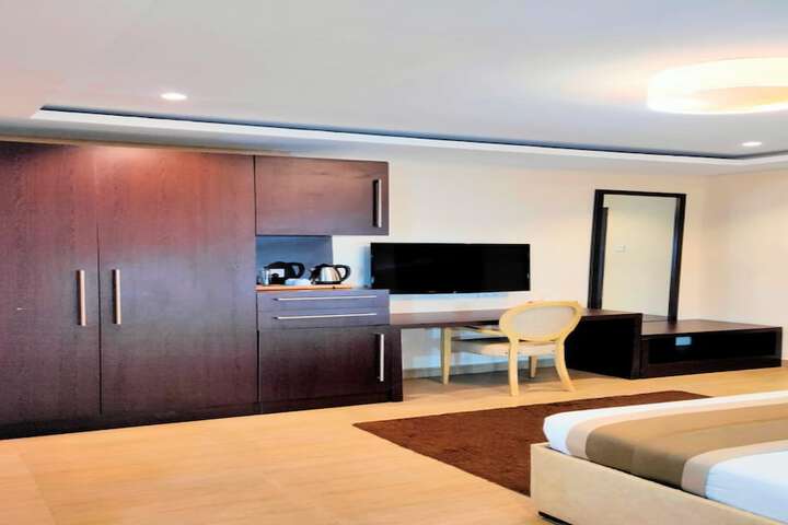 Room 12 of 45