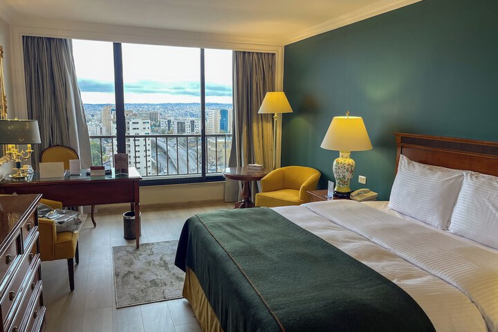 Room 26 of 75