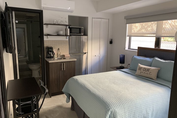 Economy Studio 2 Double Beds Kitchen (14 of 19)