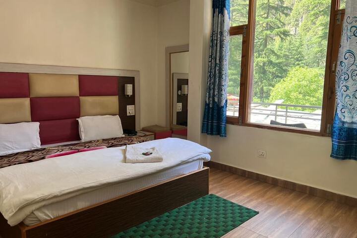 Room 4 of 22