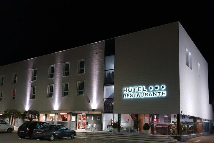 Exterior of Norte Hotel