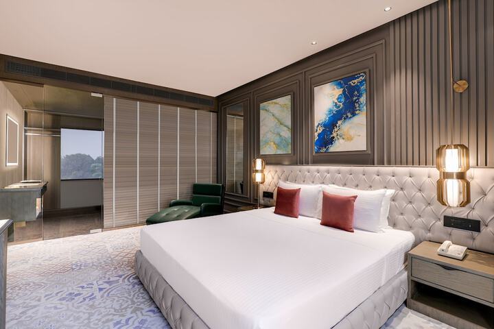 Room 13 of 85