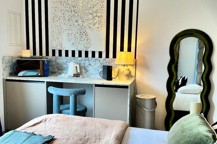 Room 32 of 113