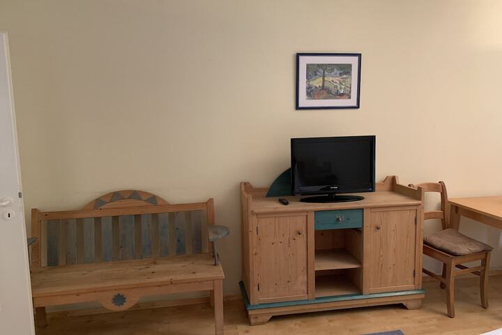 Room 8 of 42