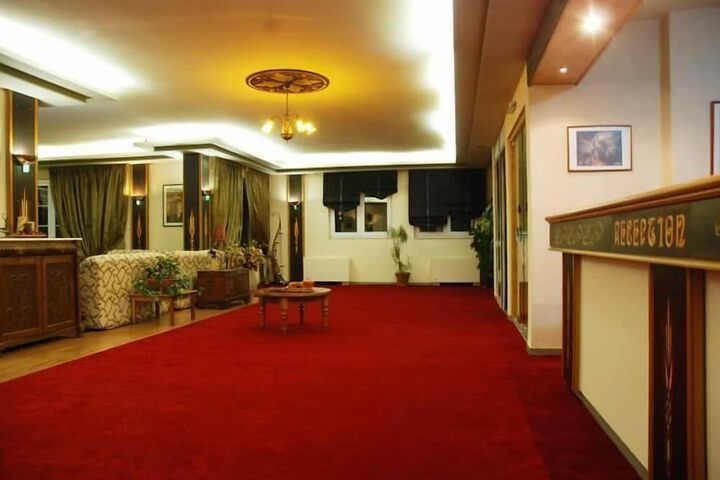 Ballroom/Hall 23 of 30