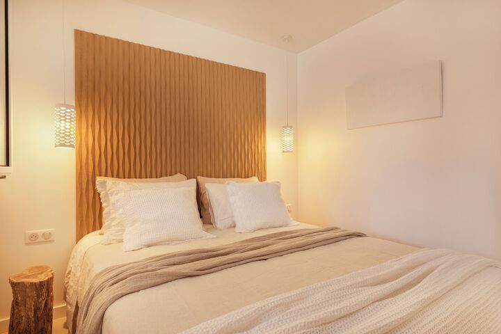 Room 32 of 121