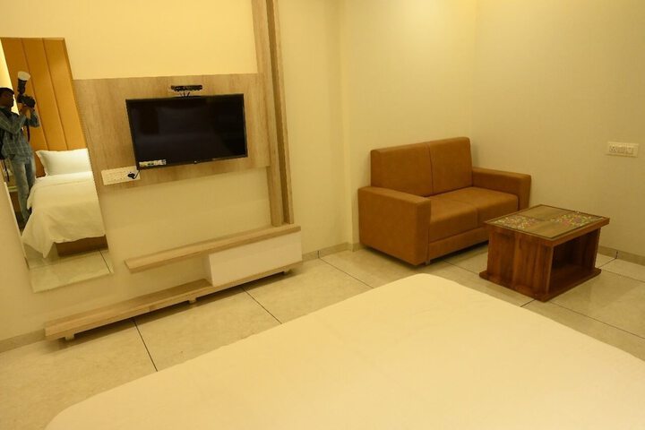 Room 15 of 46
