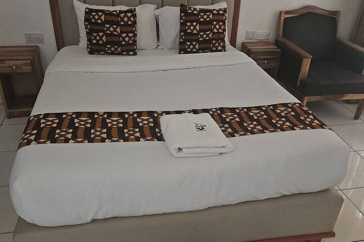 Room 12 of 27
