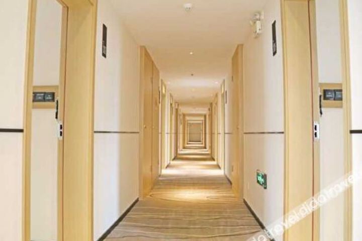 Hotel Interior 8 of 14