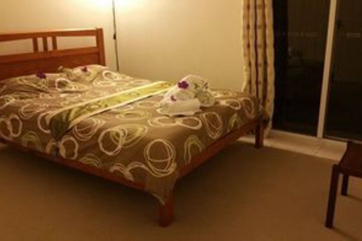 Room 12 of 25