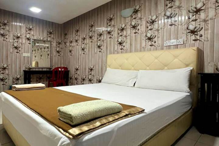 Room 11 of 24