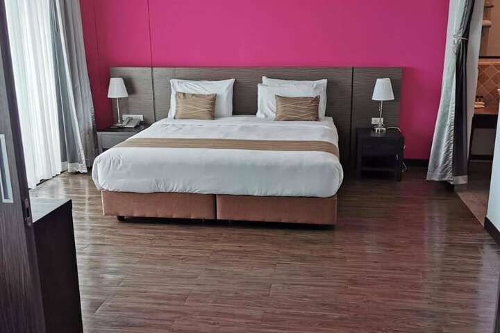 Room 15 of 65