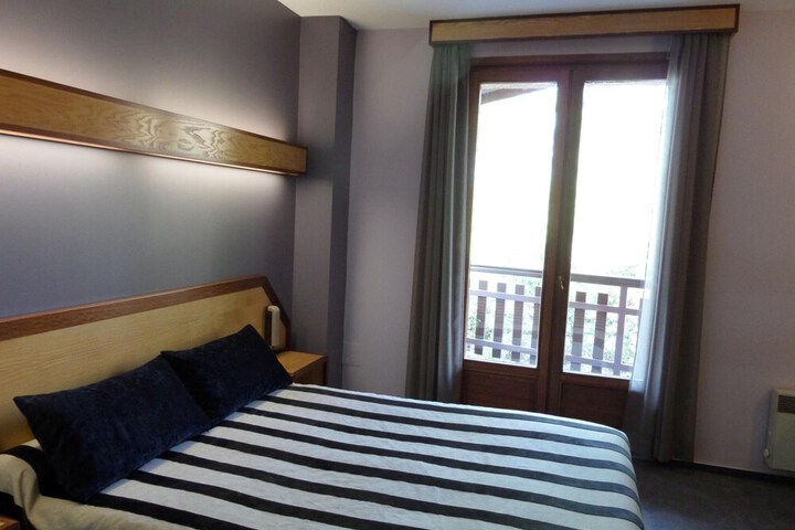 Room 12 of 44