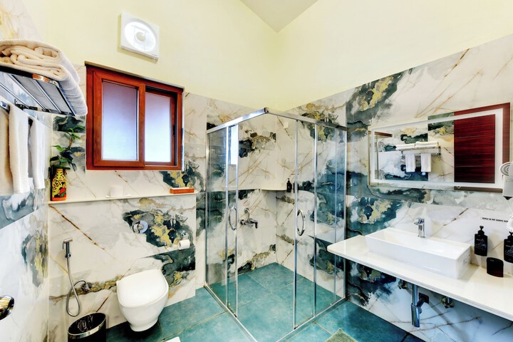 Clean Restrooms