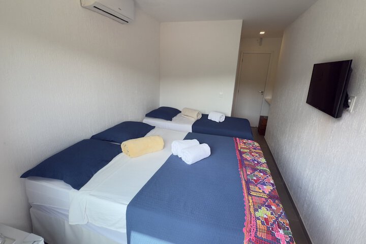 Room 2 of 89