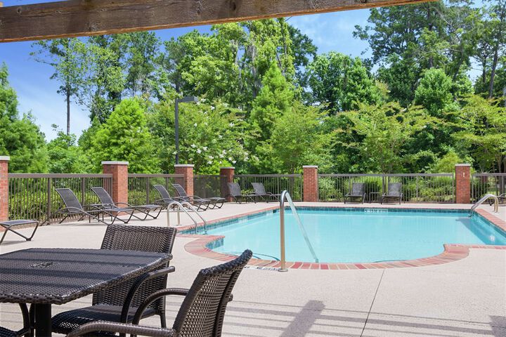 Hotel with Pool