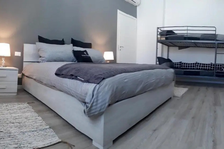Room 4 of 14