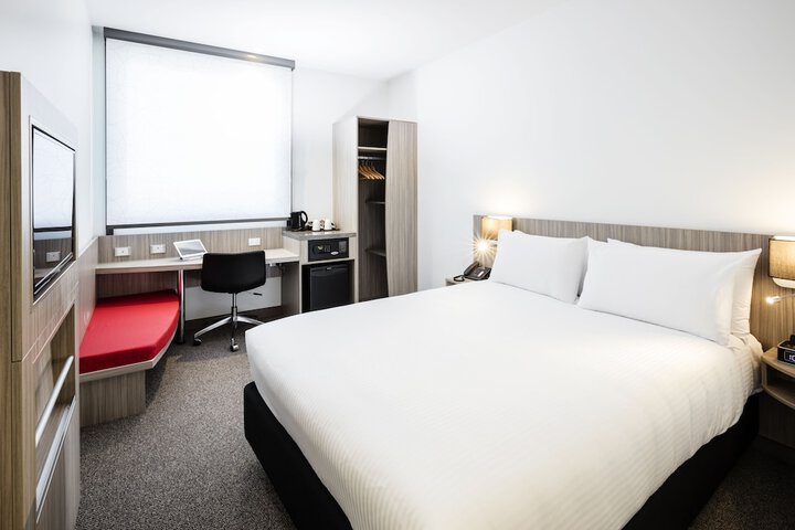 Room 13 of 62