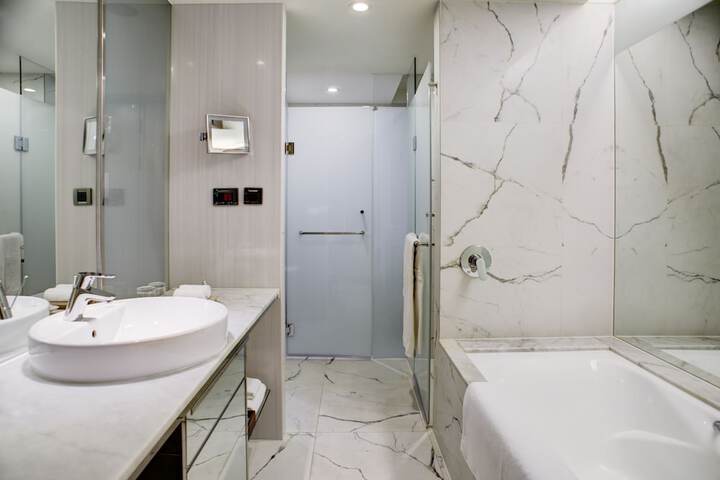 Room 54 of 93
