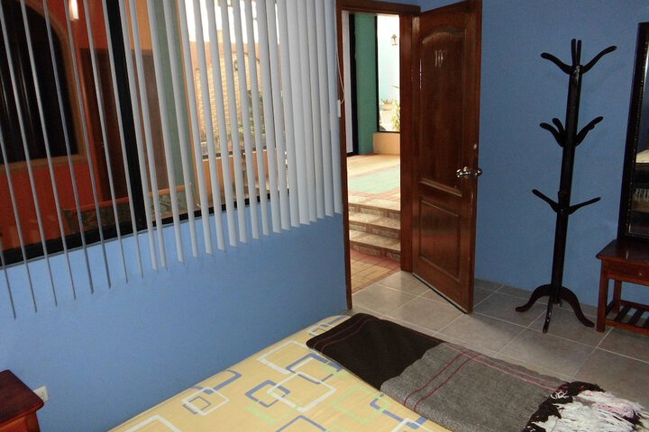 Room 10 of 130