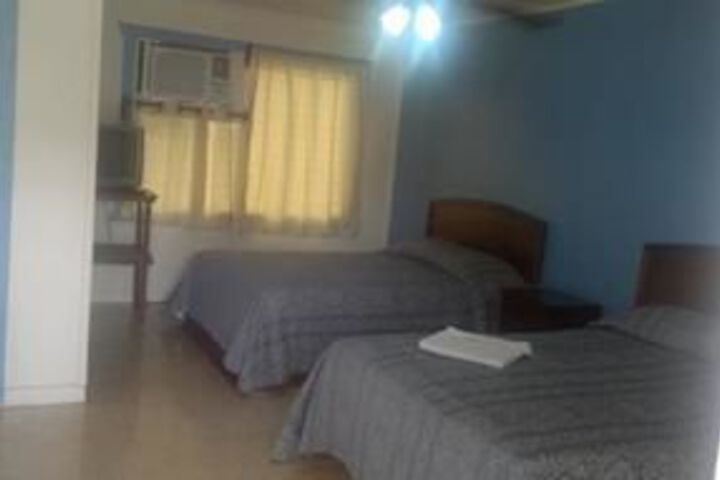 Room 14 of 38