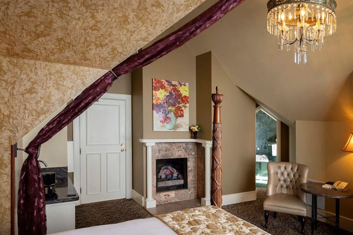 Room 13 of 41