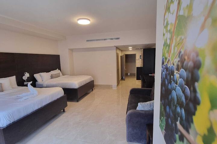 Room 103 of 243