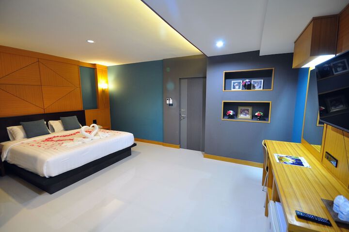 Room 15 of 43