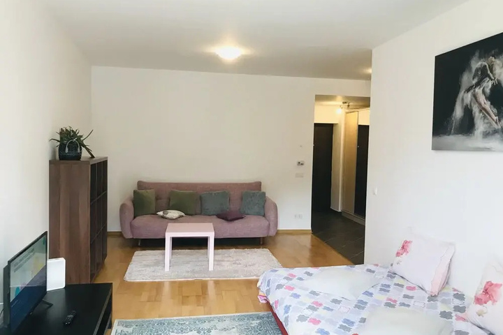Room 3 of 9