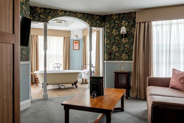 Room 56 of 190