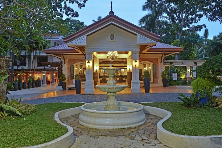 Check-in/check-out kiosk