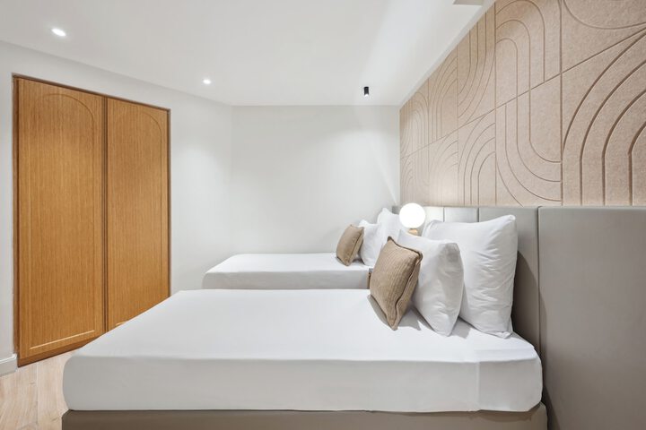 Room 45 of 145