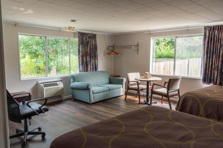 Standard Double Room (6 of 6)