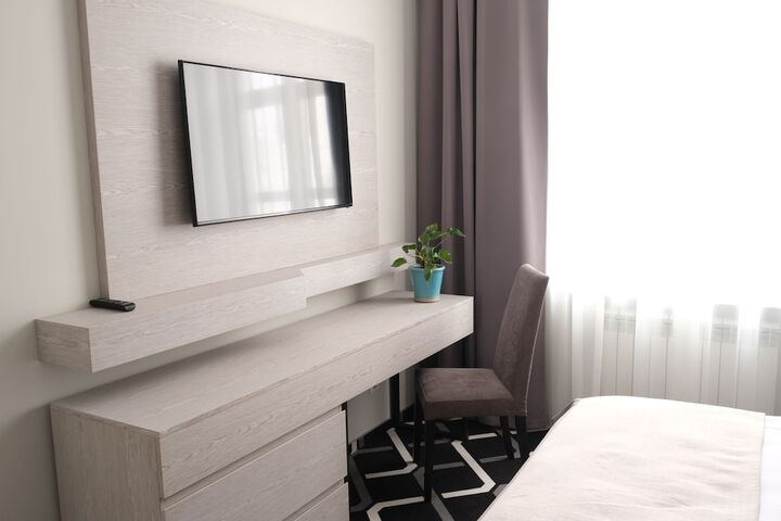 Room 11 of 34