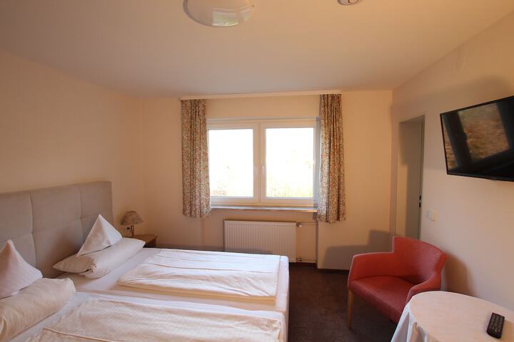 Room 3 of 21